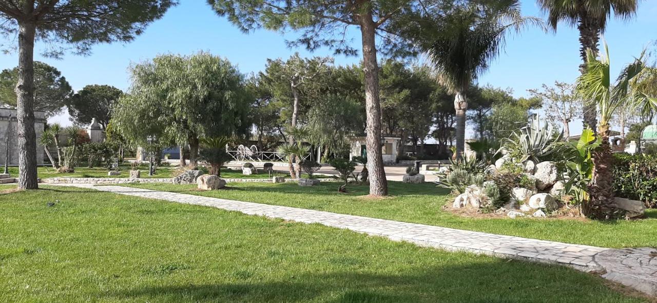 Masseria San Nicola B&B Torre Santa Susanna Exterior foto
